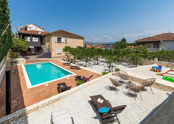 Gorgeous In Okrug Gornji 公寓 *