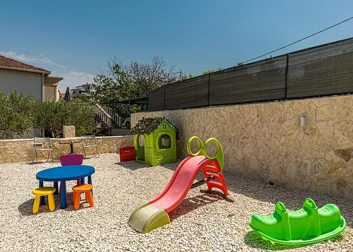 Gorgeous In Okrug Gornji 公寓 *