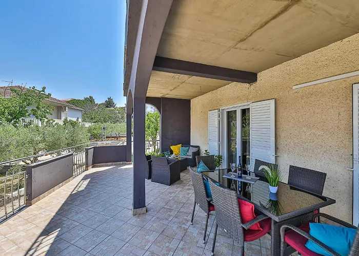 Appartement Gorgeous In Okrug Gornji Trogir