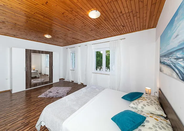 Gorgeous In Okrug Gornji Appartement *